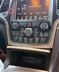 جیپ گراند شیرۆکی